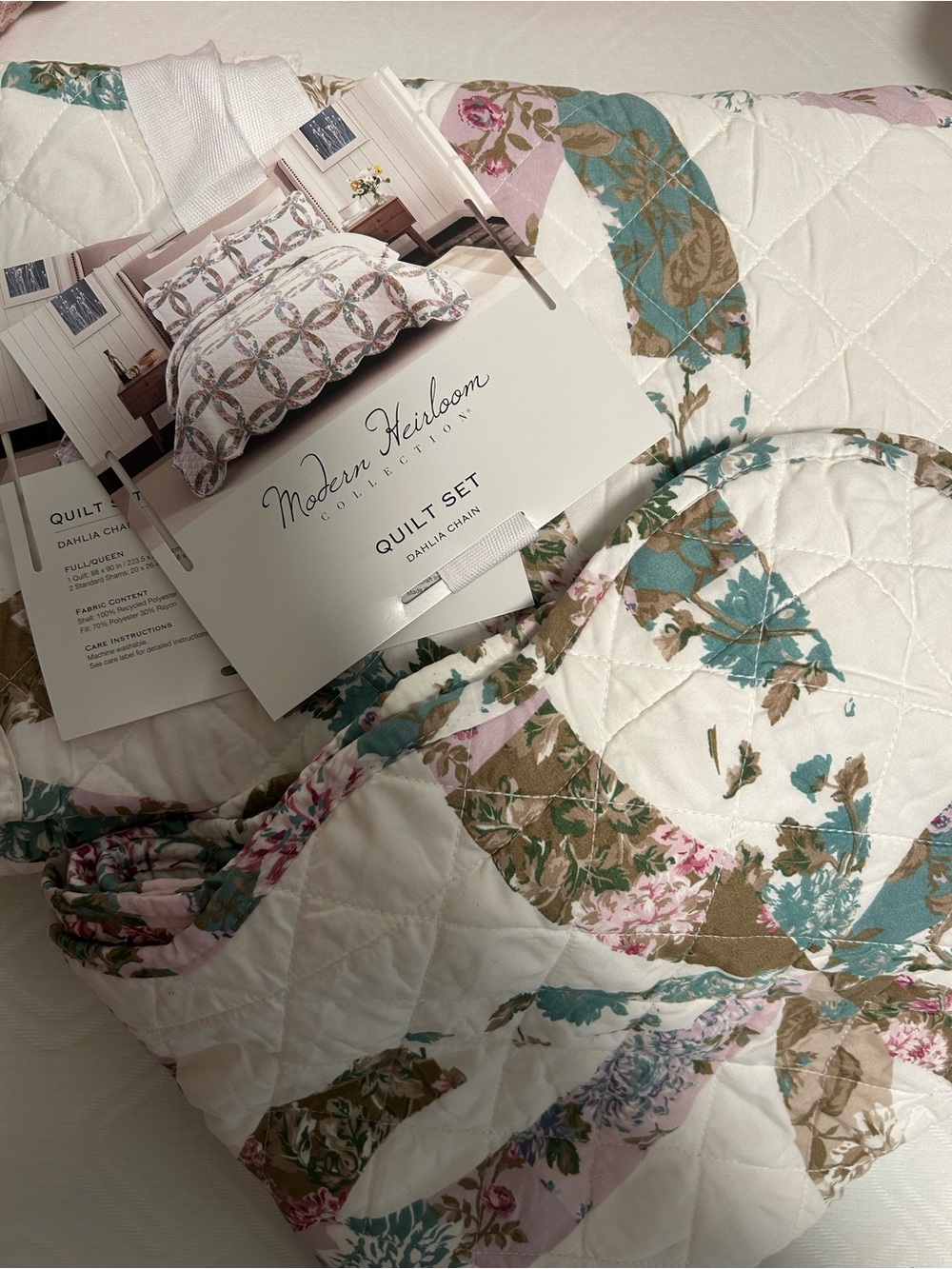 Quilted Ring-Pattern Comforter Set in Blush and Floral